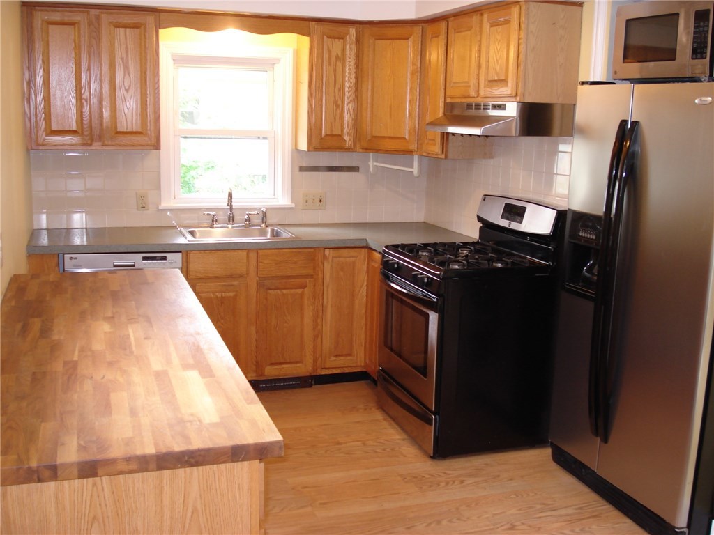 19 Rita Street Warwick, RI 02889 - Photo 5 of 27 Gallery Image 5