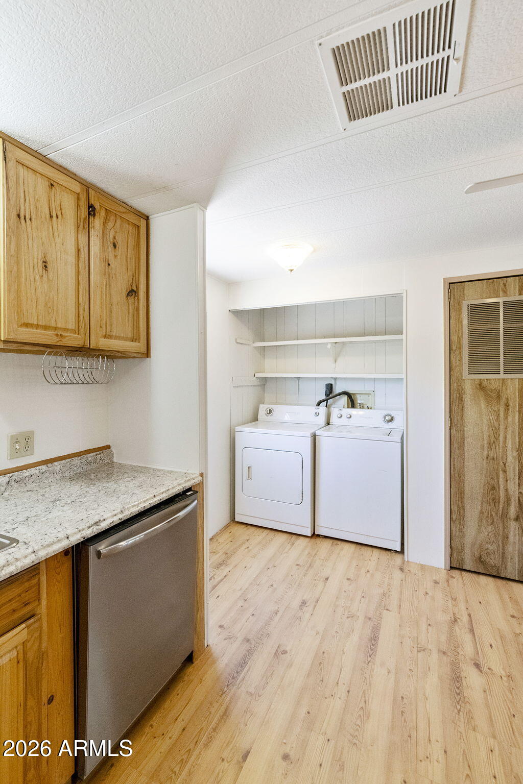 293 South Belaire Road Apache Junction, AZ 85119 - Photo 24 of 39 39-web-or-mls-DLB_7097 - Copy
