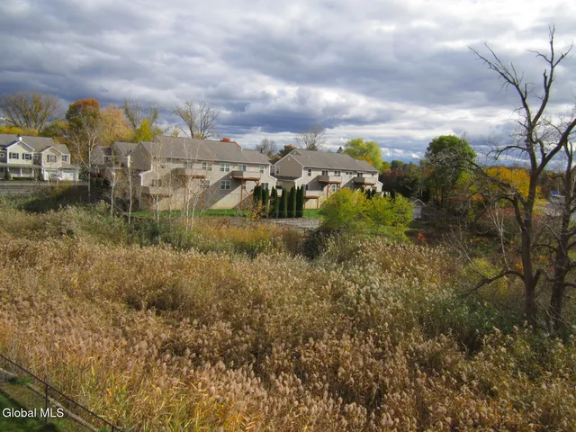 $339,000 | 28 Governor Circle, Albany, NY 12208