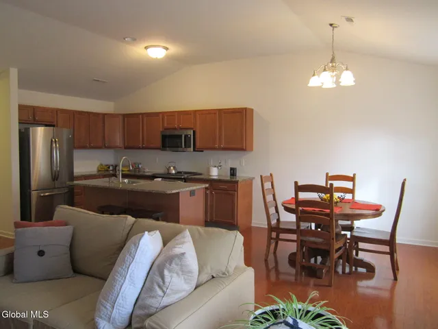 $339,000 | 28 Governor Circle, Albany, NY 12208