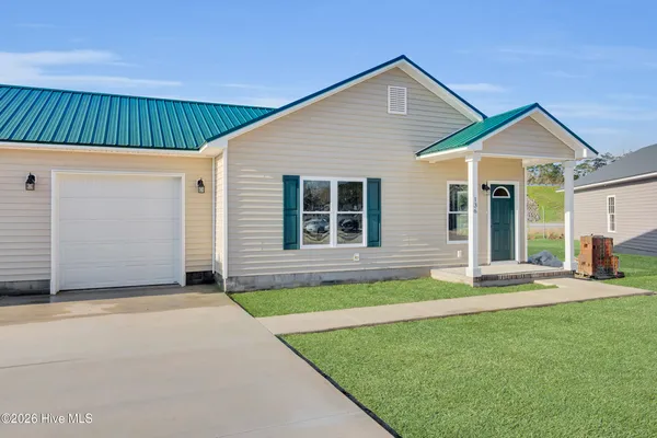 $259,900 | 136 MacDonald Boulevard, Havelock, NC 28532