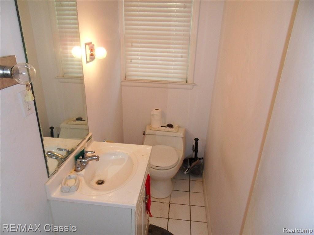 330 Shadywood Road Rochester, MI 48307 - Photo 11 of 21 SDC18116.JPG