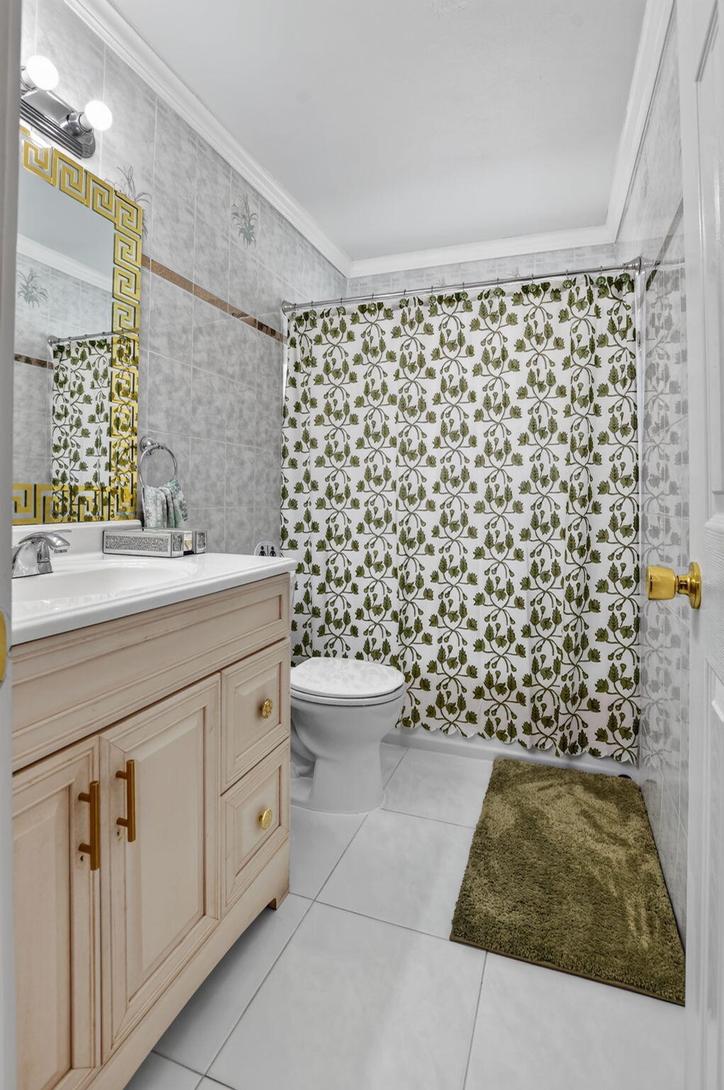 22305 Southwest 57th Avenue Boca Raton, FL 33428 - Photo 25 of 43 Bathroom 1