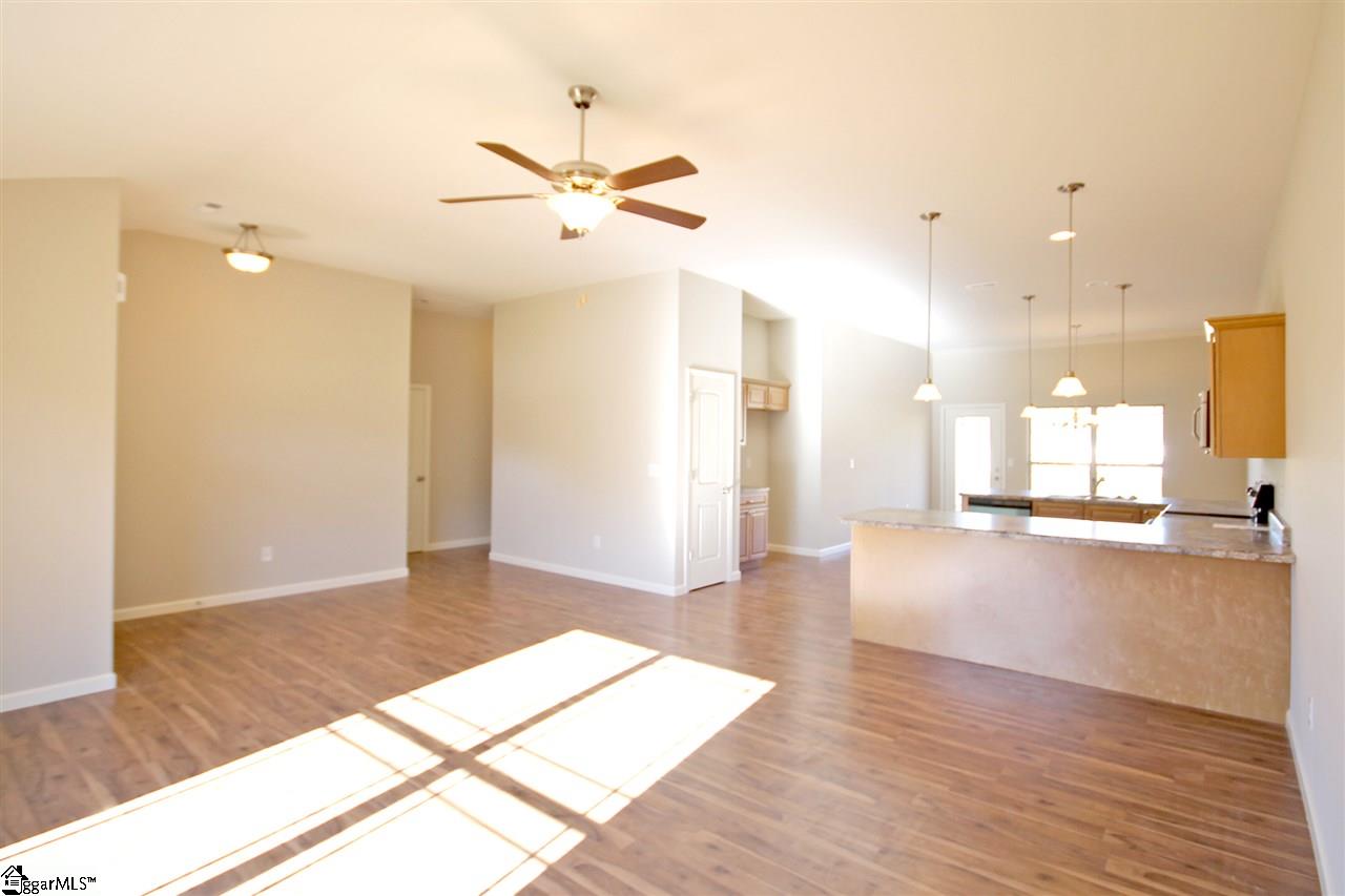 309 Catterick Way Fountain Inn, SC 29644 - Photo 4 of 36 Gallery Image 4