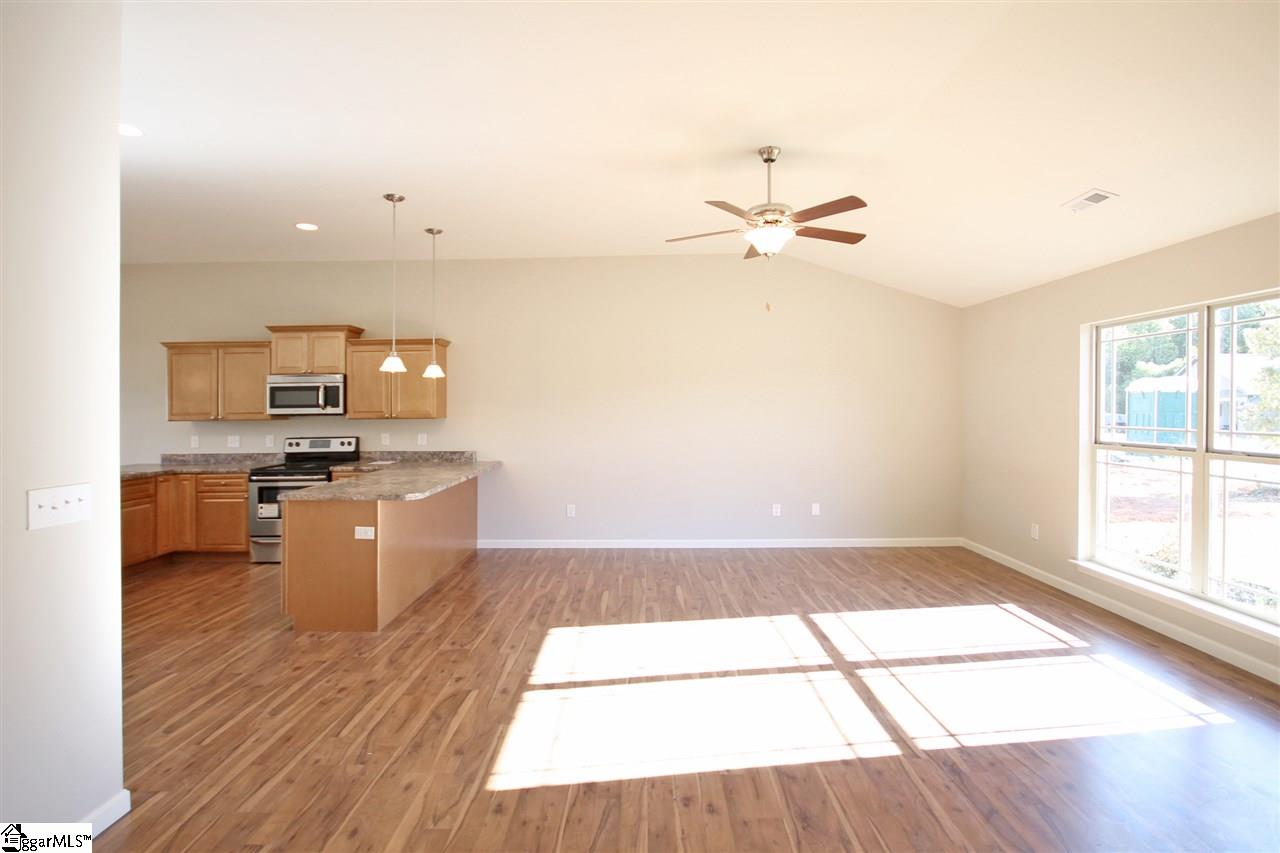 309 Catterick Way Fountain Inn, SC 29644 - Photo 6 of 36 Gallery Image 6