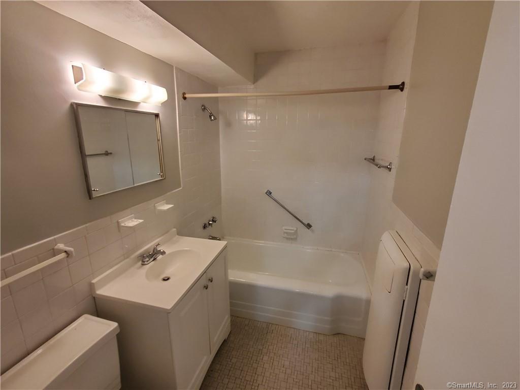 80 Cartright Street, Unit 7H Bridgeport, CT 06604 - Photo 6 of 13