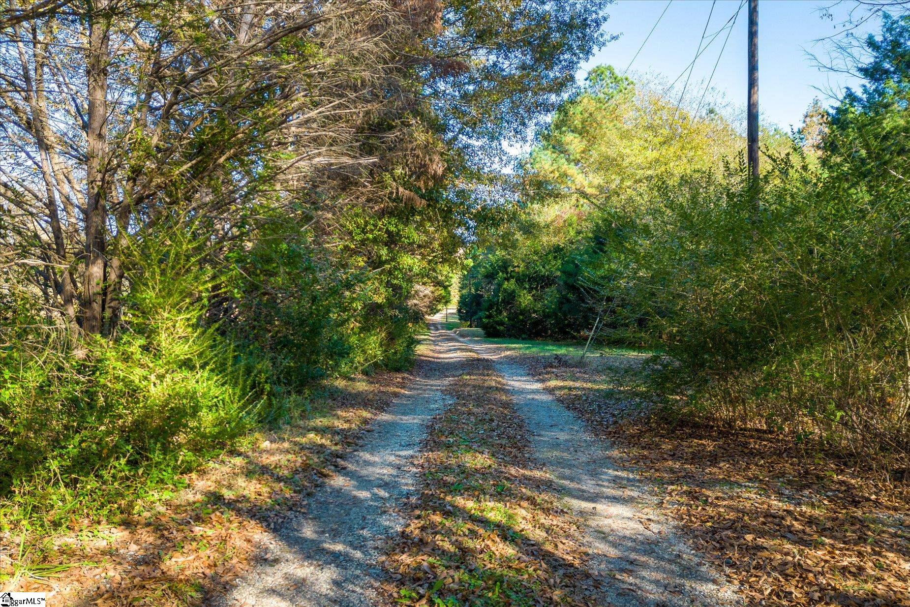 318 Gentry Road Fountain Inn, SC 29644 - Photo 4 of 18