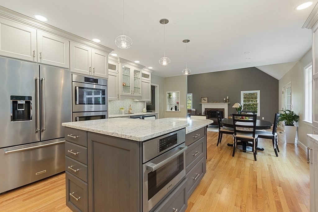 80 Patch Hill Road Boxborough, MA 01719 - Photo 3 of 37