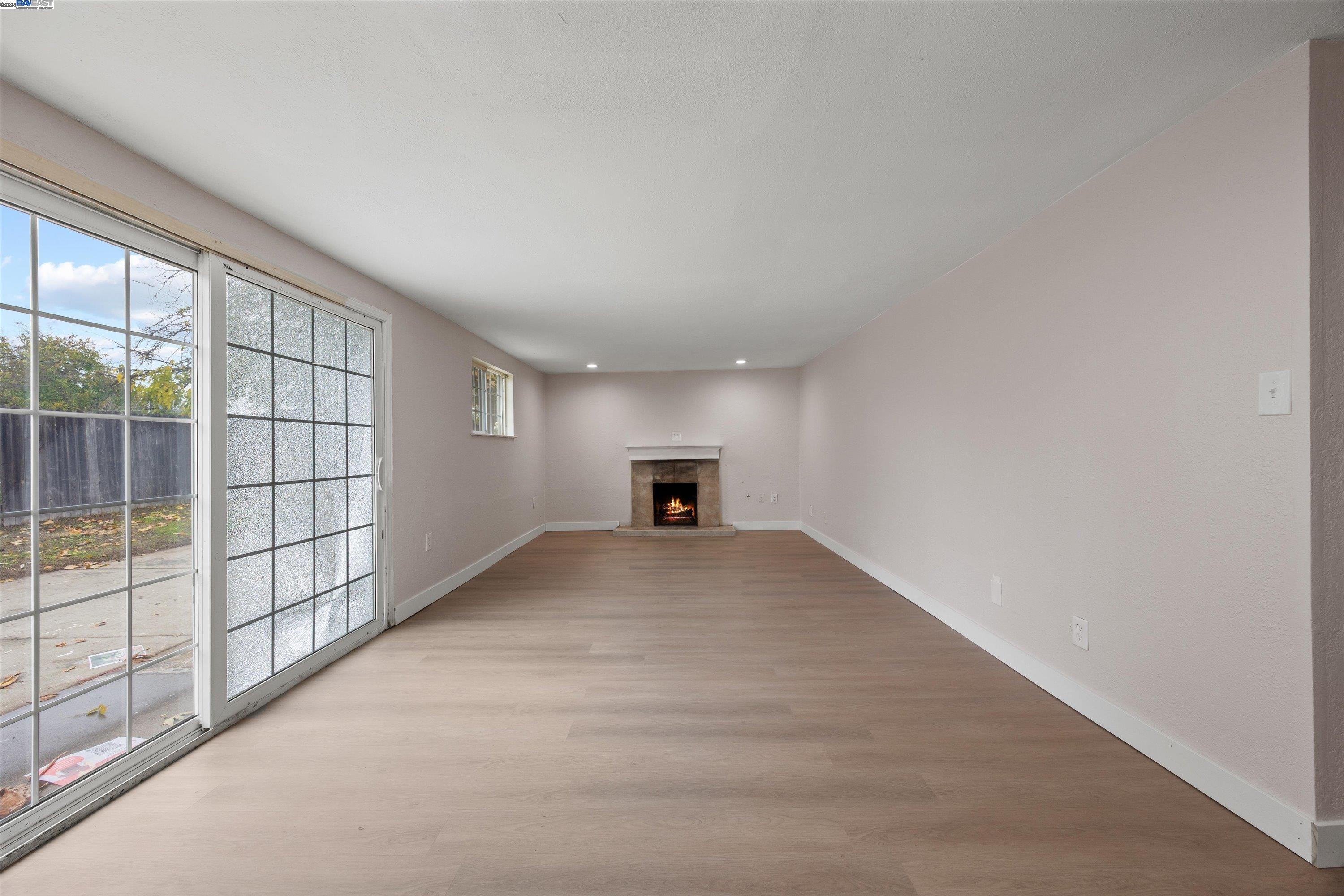 7941 Andora Way Sacramento, CA 95824 - Photo 15 of 35