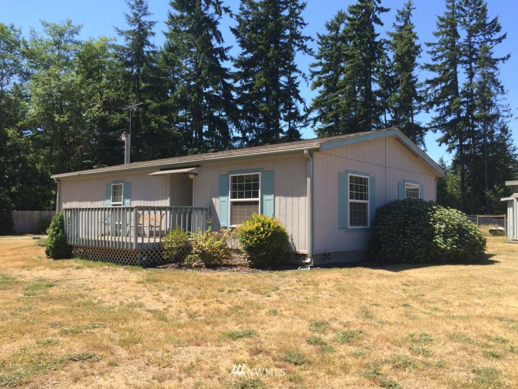 1053 Southwest J H Road Port Orchard, WA 98367 - Photo 2 of 25 Gallery Image 2