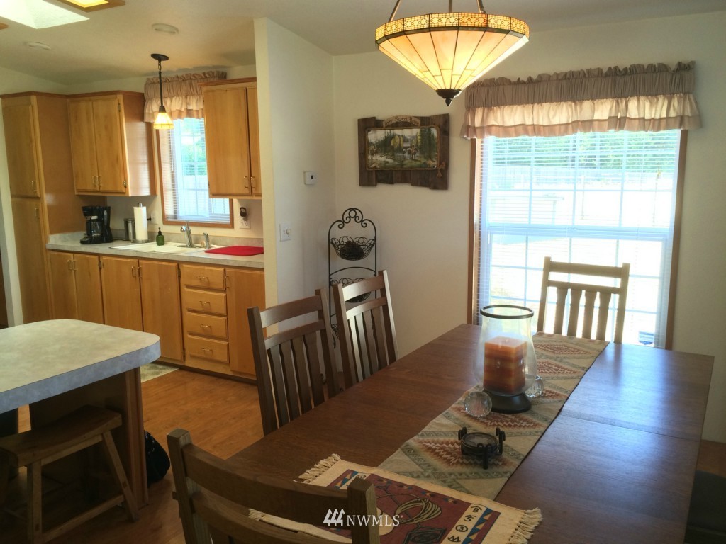 1053 Southwest J H Road Port Orchard, WA 98367 - Photo 16 of 25 Gallery Image 16