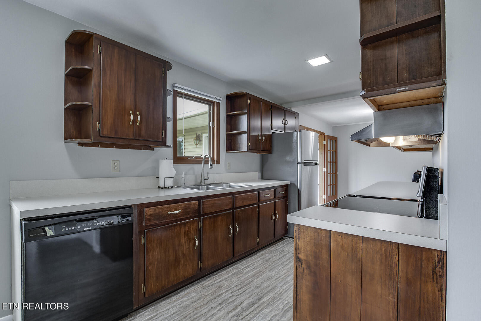 609 East Ridgecrest Drive Kingston, TN 37763 - Photo 13 of 60 13_ERidgecrestDrive_609_Kitchen01