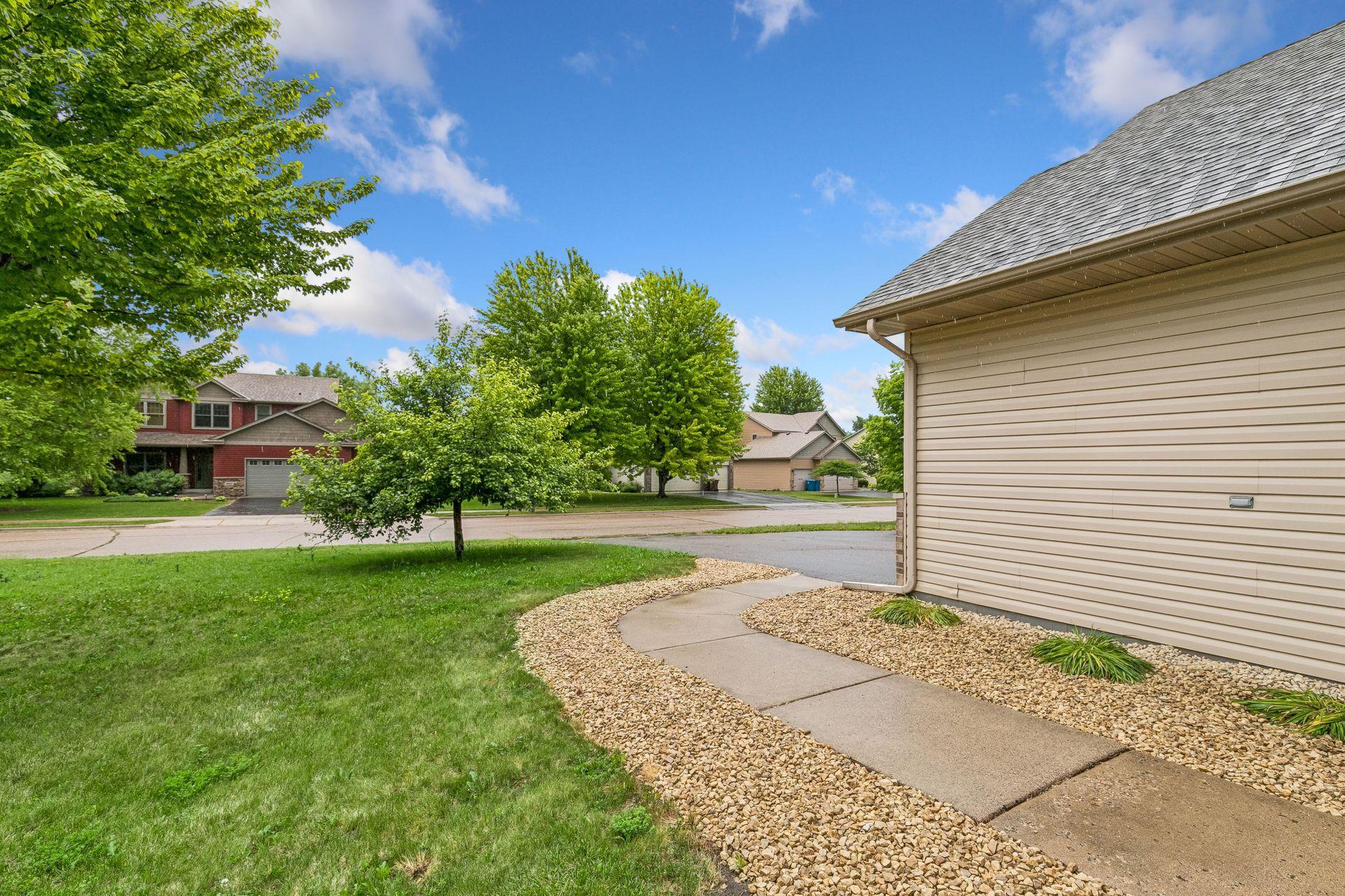 1405 Landsdown Road Buffalo, MN 55313 - Photo 3 of 38