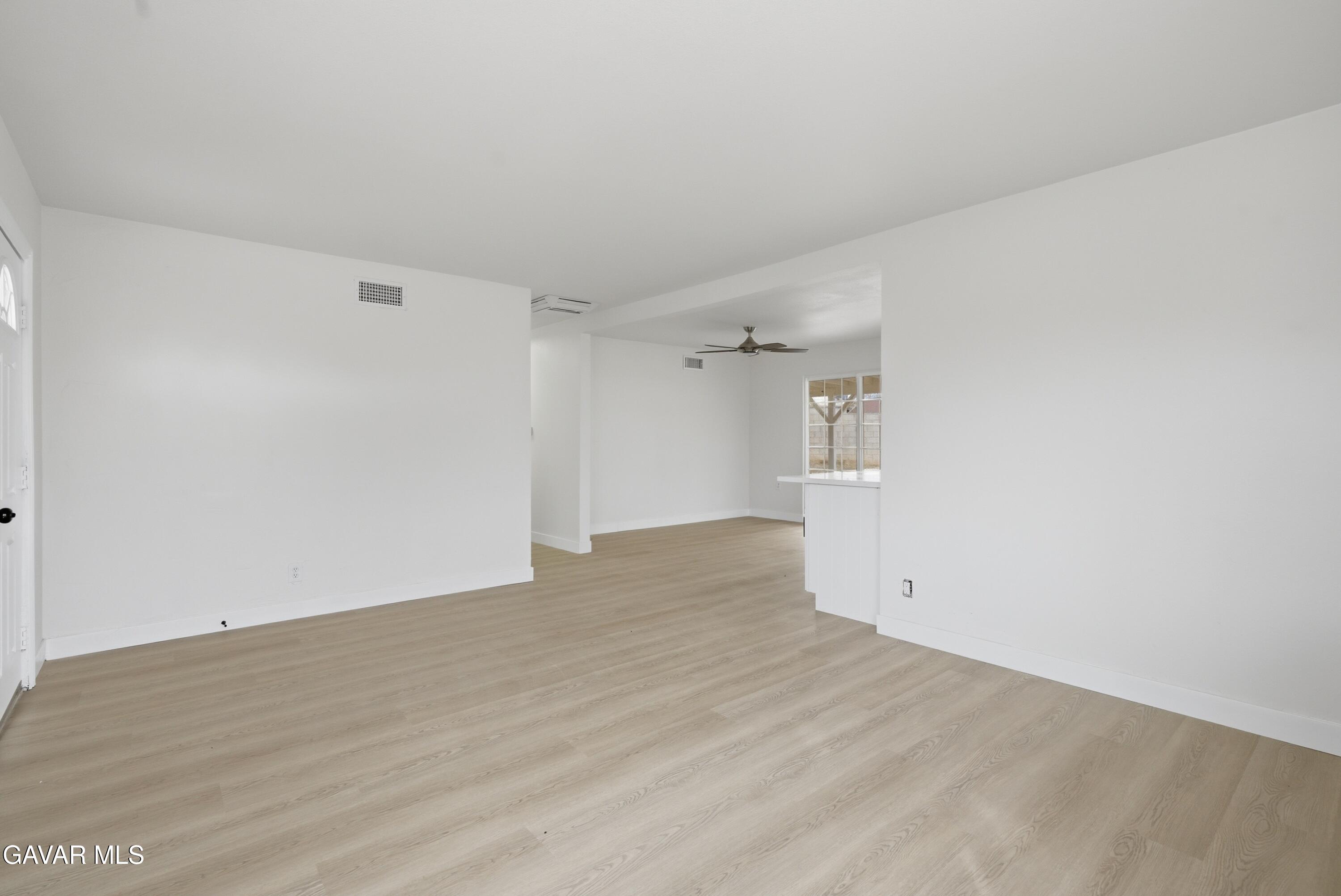 321 East Ave R 11 Palmdale, CA 93550 - Photo 7 of 17 JPP00265