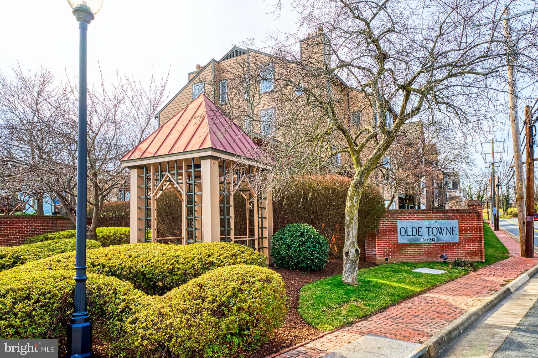 241 Loudoun Street Southwest, Unit F Leesburg, VA 20175 - Photo 1 of 32 Showings Start on Thursday, 2/29 at 10am