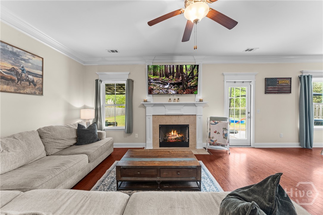 108 Saratoga Drive Rincon, GA 31326 - Photo 18 of 63 Living Room