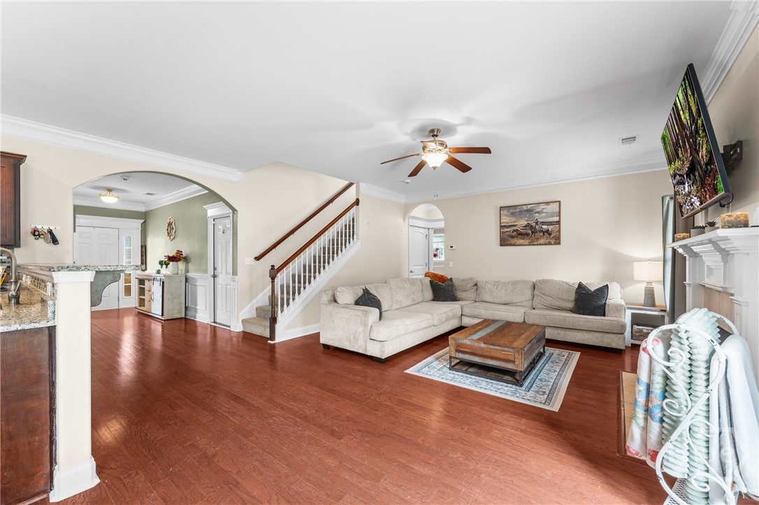 108 Saratoga Drive Rincon, GA 31326 - Photo 21 of 63 Living Room