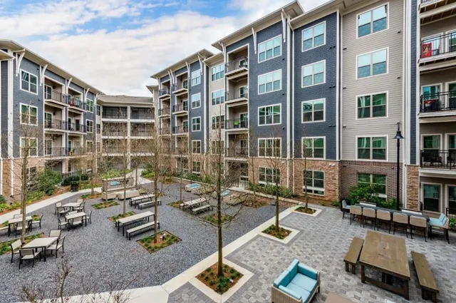 $1,940 | 1455 Spring Road Southeast, Unit 263, Smyrna, GA 30080