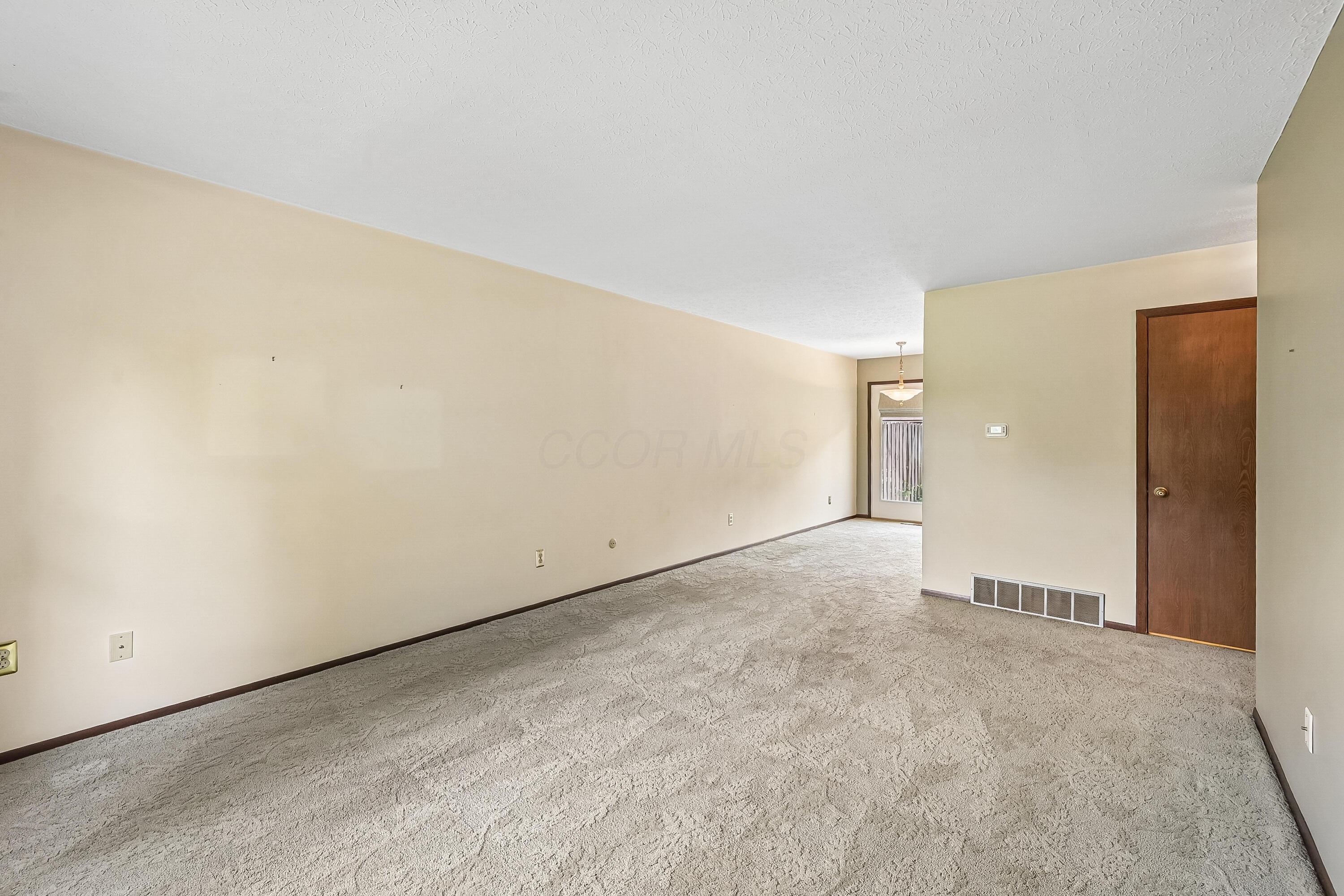 117 Price Road Newark, OH 43055 - Photo 7 of 37