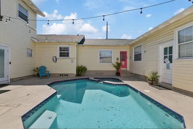 $3,200 | 3801 1st Avenue South, St. Petersburg, FL 33711