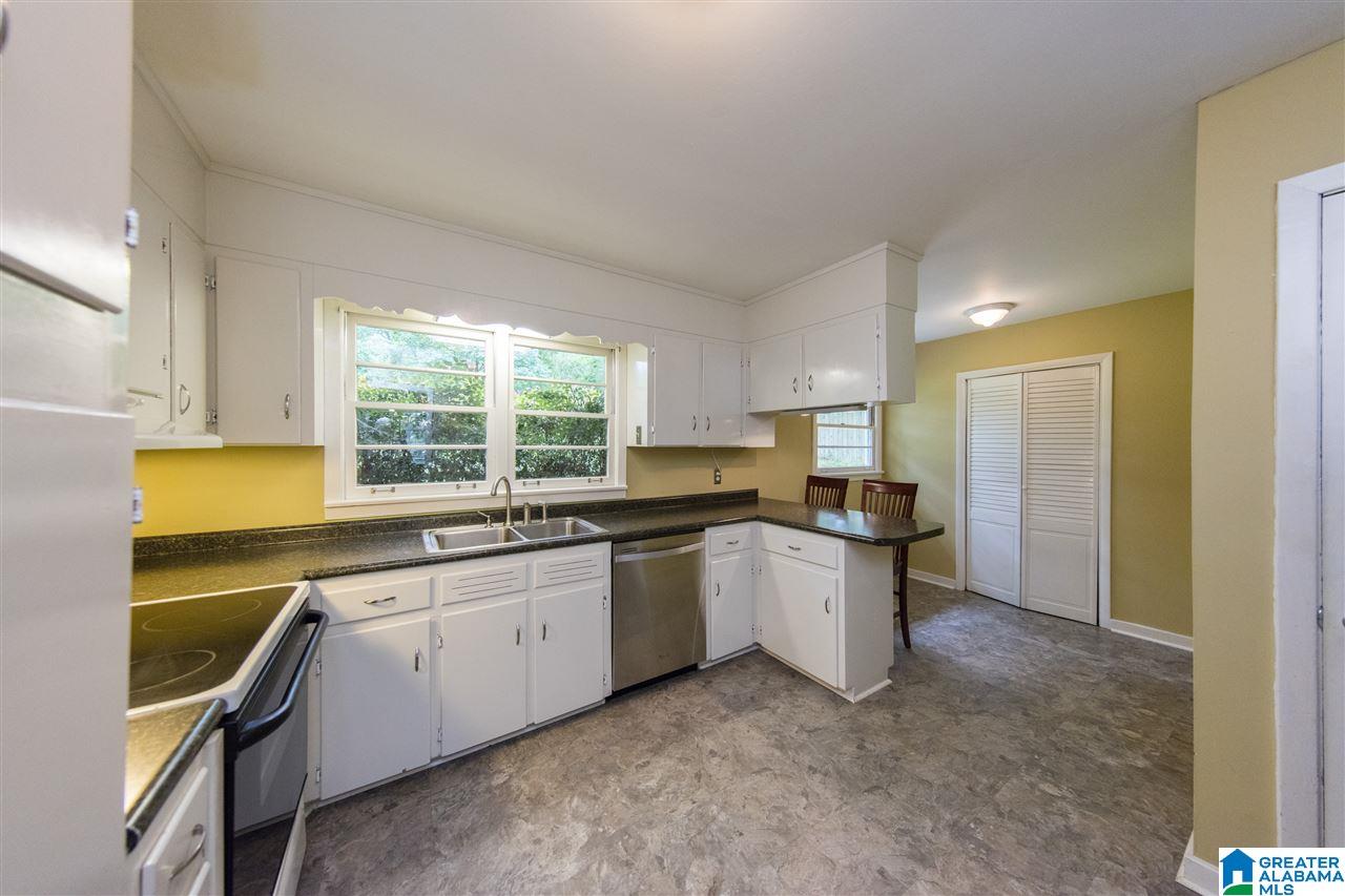3329 Ridgely Drive Birmingham, AL 35243 - Photo 2 of 30