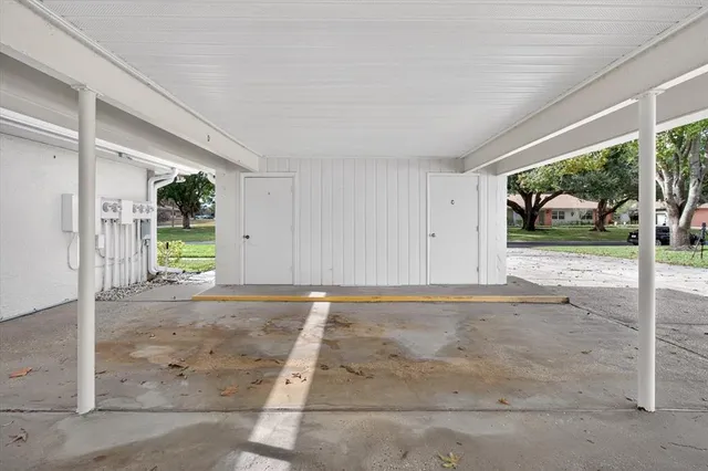 $225,000 | 2211 Lark Circle West, Unit D, Palm Harbor, FL 34684