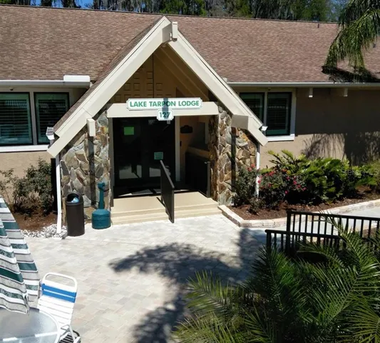 $225,000 | 2211 Lark Circle West, Unit D, Palm Harbor, FL 34684