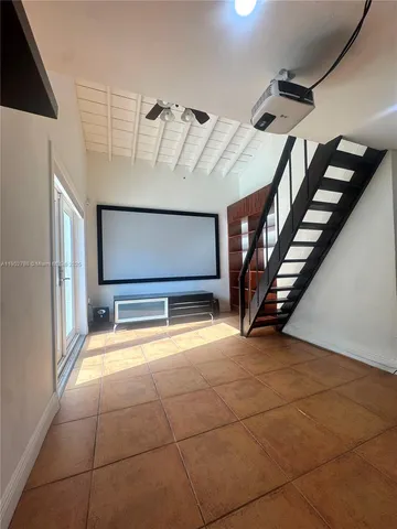 a view of entryway and hall