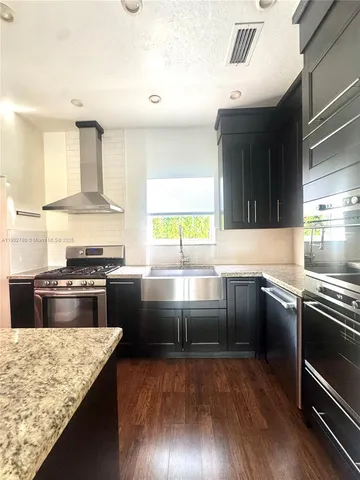 a close view of washer and dryer