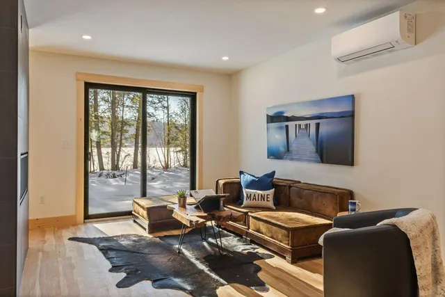 $999,000 | 62 East Point Way, Norway, ME 04268