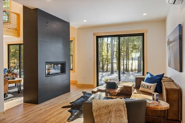 $999,000 | 62 East Point Way, Norway, ME 04268