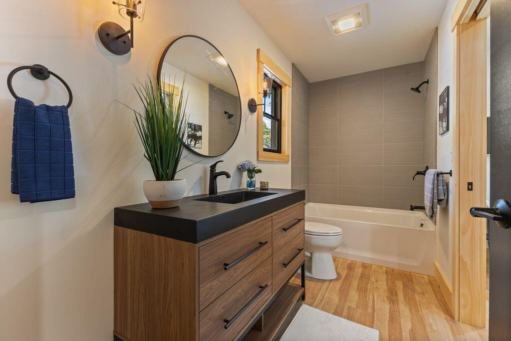 62 East Point Way Norway, ME 04268 - Photo 26 of 60 26__V5A9220