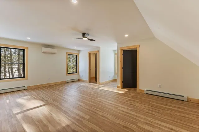 $999,000 | 62 East Point Way, Norway, ME 04268