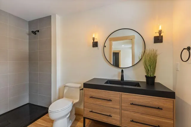 $999,000 | 62 East Point Way, Norway, ME 04268