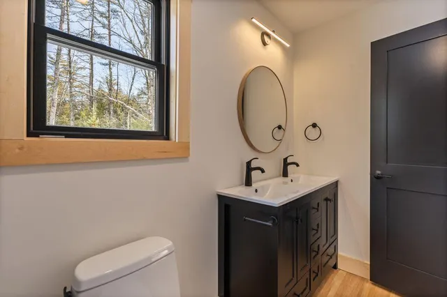 $999,000 | 62 East Point Way, Norway, ME 04268