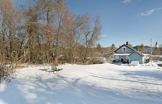 $385,000 | 8 Mumford Road, Sutton, MA 01590