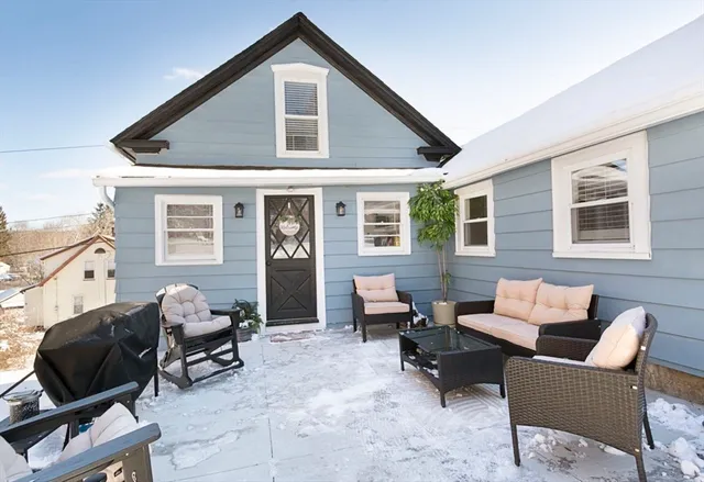 $385,000 | 8 Mumford Road, Sutton, MA 01590