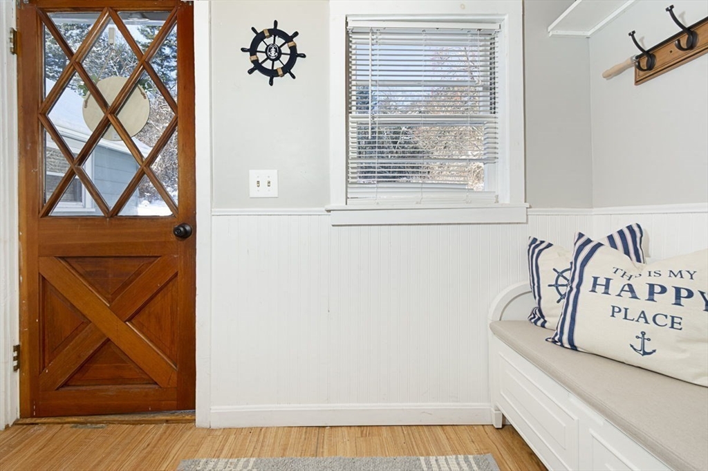 8 Mumford Road Sutton, MA 01590 - Photo 8 of 31