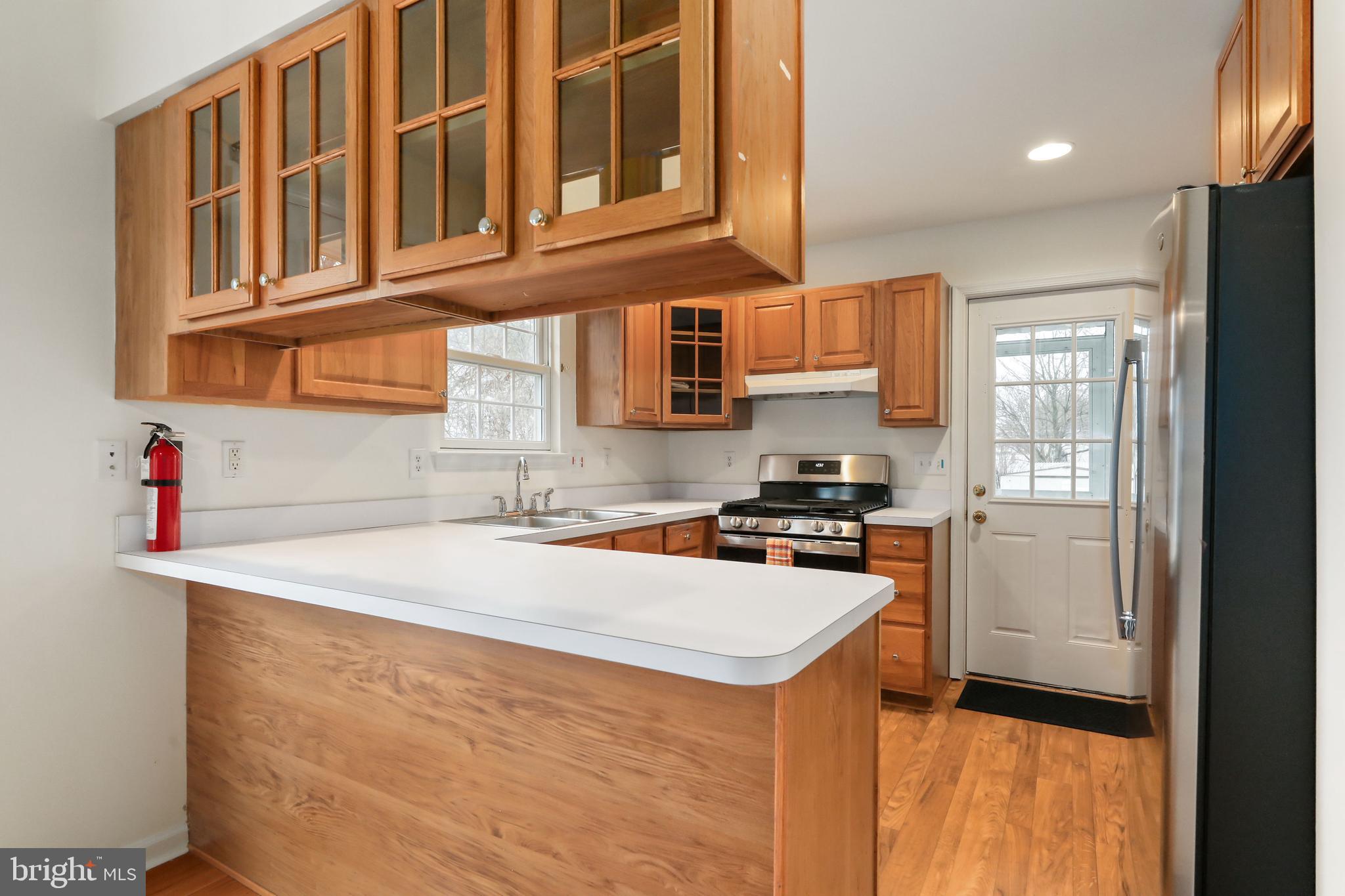 704 Palmer Street Riverside, NJ 08075 - Photo 10 of 23 Kitchen View