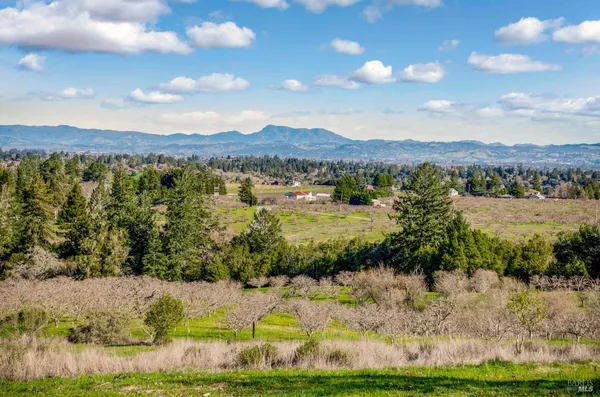 $1,399,000 | 459 Gold Ridge Road, Sebastopol, CA 95472
