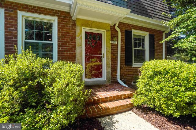a view of an entryway