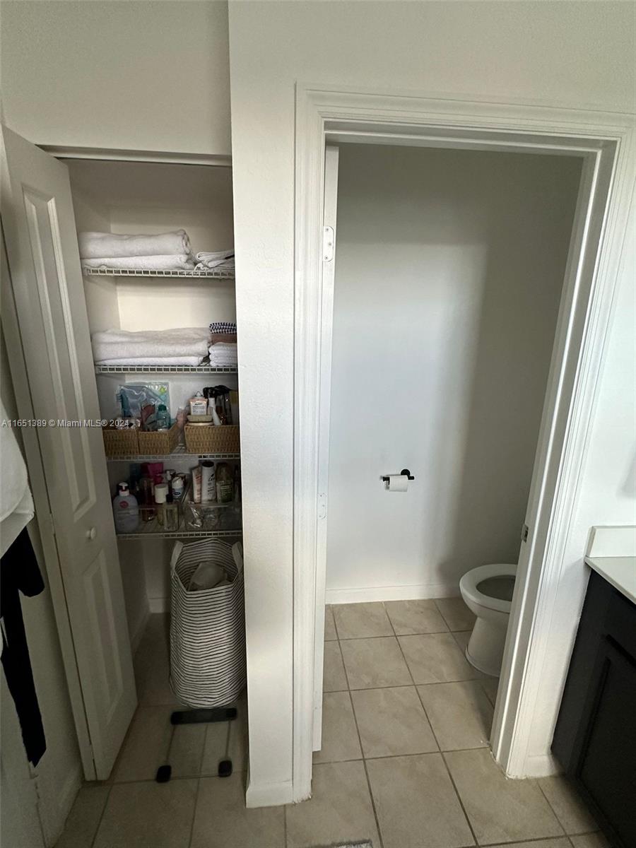 27925 Southwest 133rd Path Homestead, FL 33032 - Photo 9 of 18 Gallery Image 9