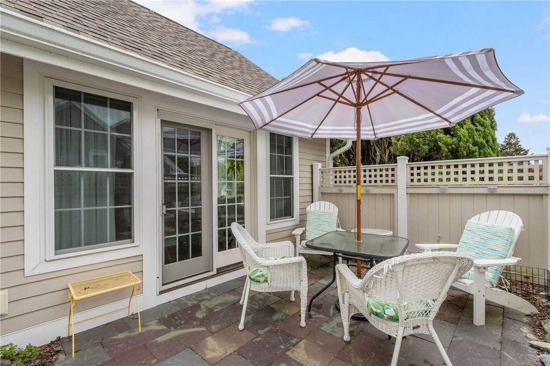 213 Corey Lane, Unit 213 Middletown, RI 02842 - Photo 9 of 40