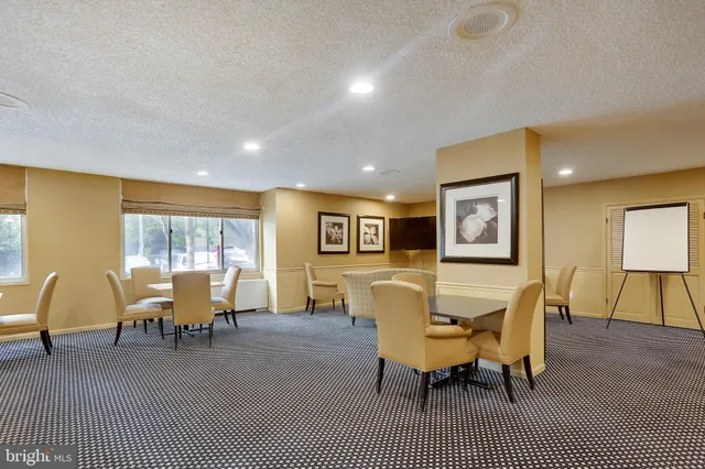 $2,250 | 11801 Rockville Pike, Unit 1113, Rockville, MD 20852