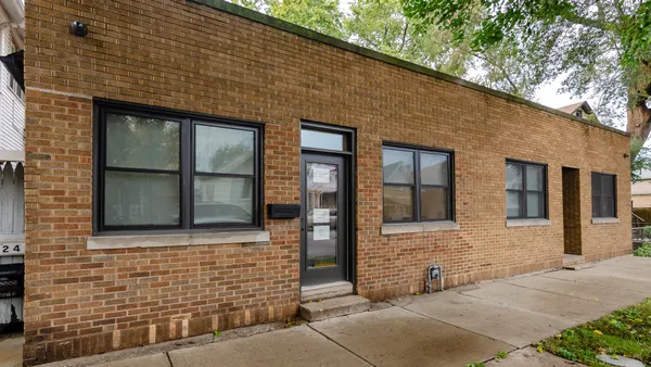 $850,000 | 2722 South Hillock Avenue, Chicago, IL 60608