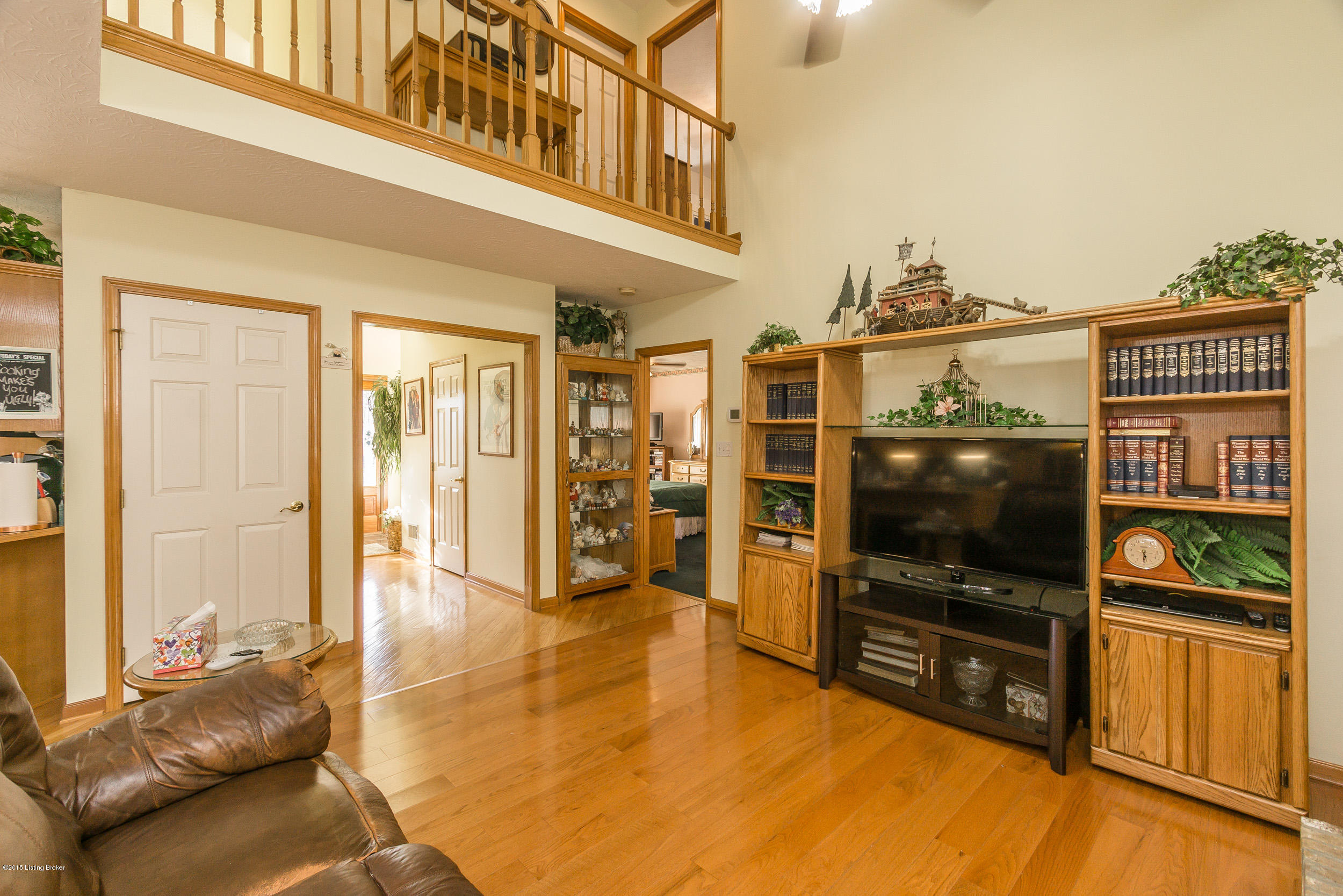 9003 Fox Chase Road Louisville, KY 40228 - Photo 8 of 50 5a
