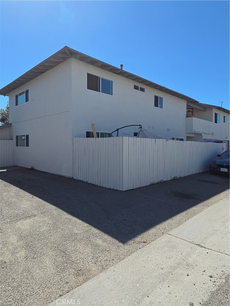 5561 Reno Circle Huntington Beach, CA 92649 - Photo 17 of 19 Gallery Image 17