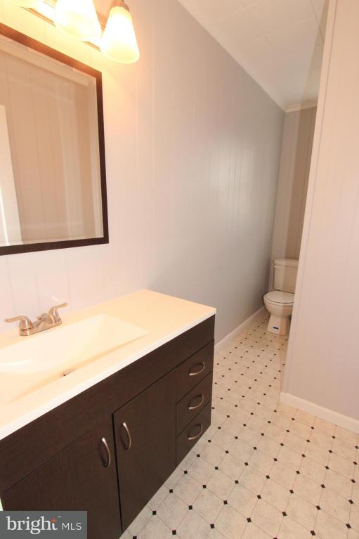 32 South Locust Street Lititz, PA 17543 - Photo 13 of 20