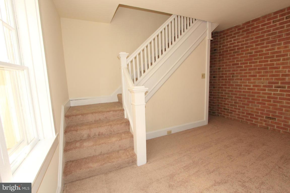 32 South Locust Street Lititz, PA 17543 - Photo 7 of 20