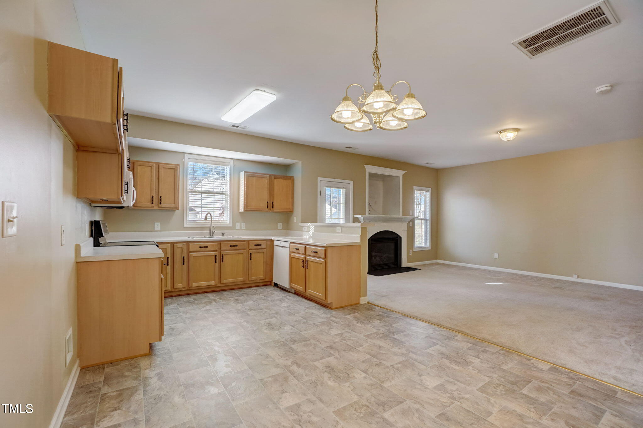 728 Trout Lilly Place Raleigh, NC 27610 - Photo 11 of 34 13-web-or-mls-Trout Lilly Pl-013